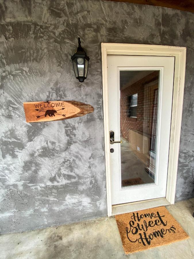 Modern Rustic Countryside Downstairs Guesthouse セバービル エクステリア 写真